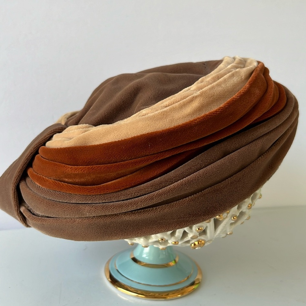 Vintage Ladies Pillbox Velvet Cocktail Beret Hat 1930s 1940s Fashion Formal Era